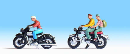 Motorcyclists - Terrarium Figures - 15904
