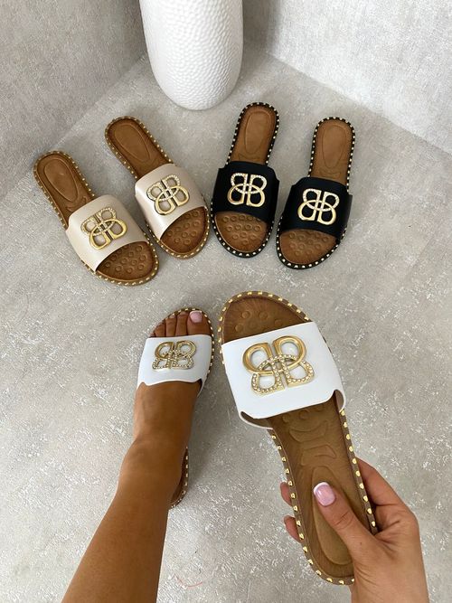 https://images.avasam.com/?w=500&url=https://avasamnew.s3.amazonaws.com/live//ikrush-abby-sparkle-buckle-gold-studded-flat-sandals-1718799369539460.jpg