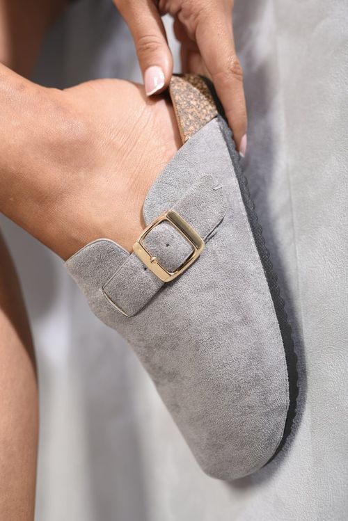 https://images.avasam.com/?w=500&url=https://avasamnew.s3.amazonaws.com/live//ikrush-danica-suede-with-buckle-details-slip-on-sandals-1707495592537069_mhoh-tx.jpg