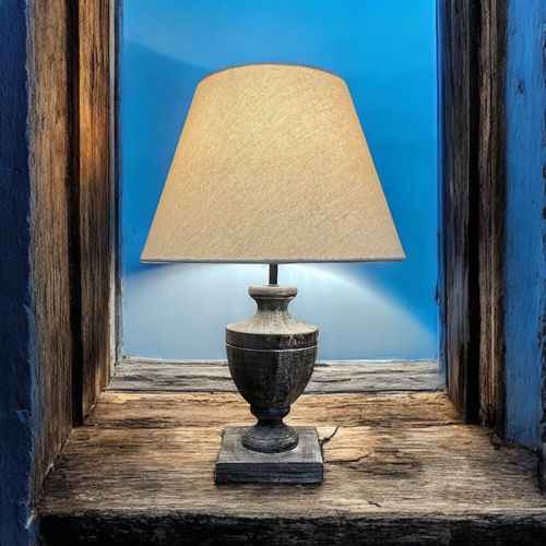 37CM TRADITIONAL LAMP AND SHADE