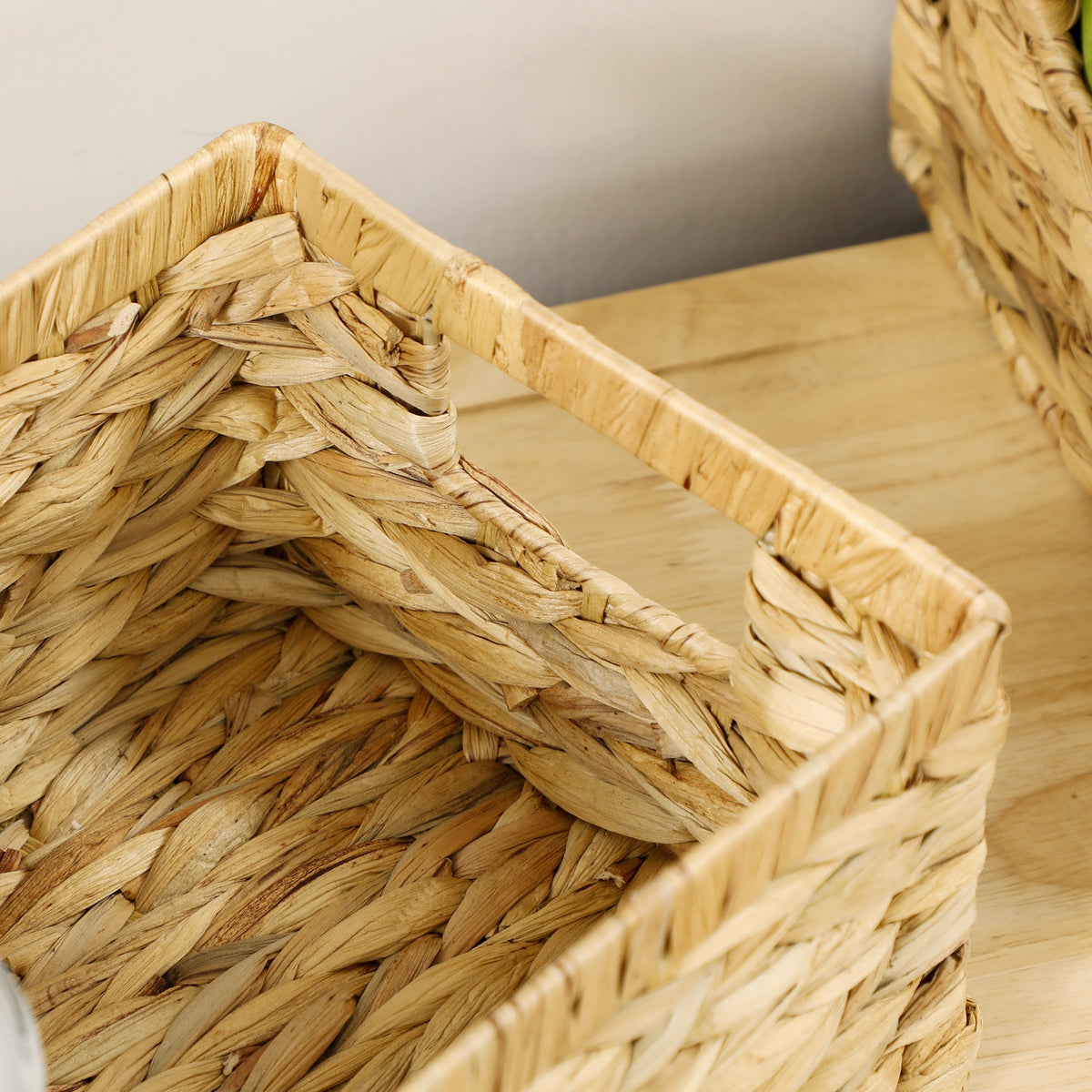 HOMCOM Set of 3 Wicker Storage Baskets, Woven Baskets with Handles, Natural