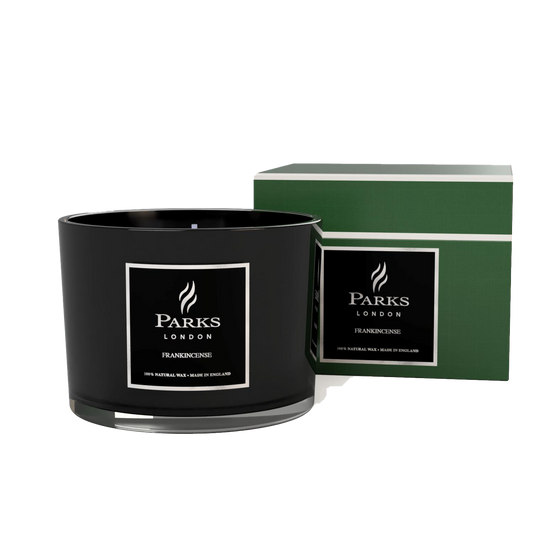 WINTER WONDERLAND FRANKINCENSE 11X8 3 WICK CANDLE 350g