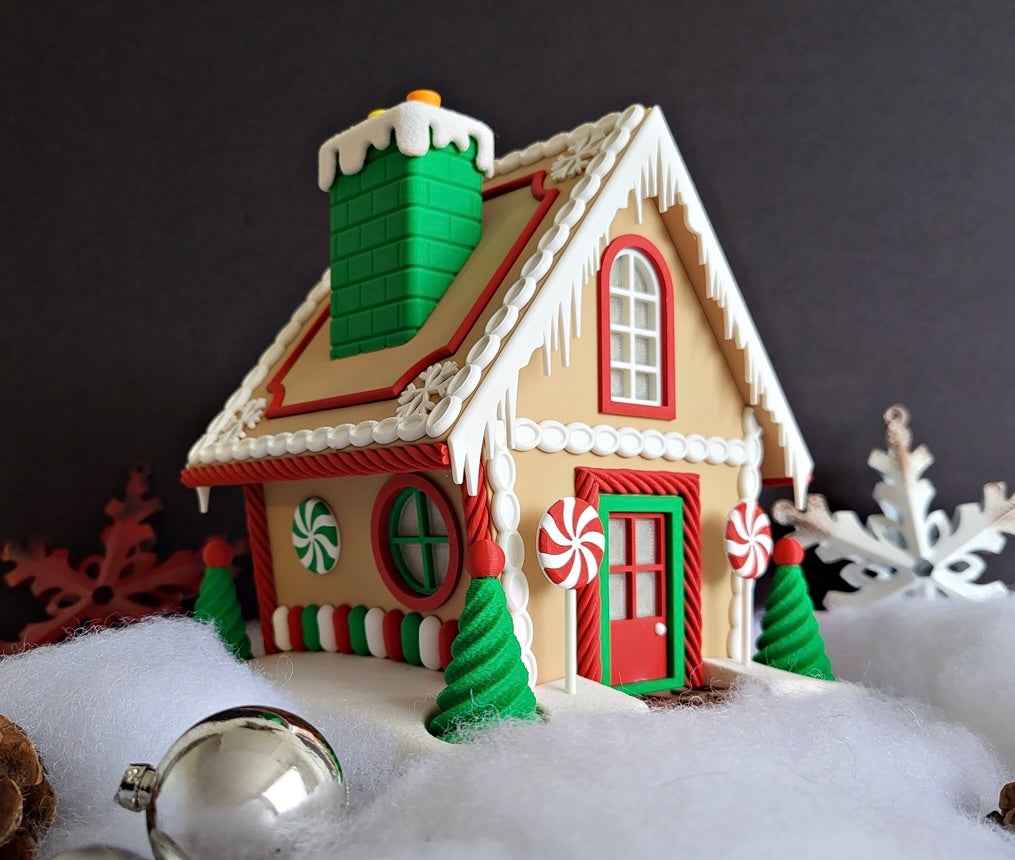 Gingerbread House | Christmas Decoration | Festive Holiday Centrepiece | Toy Village Display | Chocolates Storage | Complete with Flickering LED Tea Lights