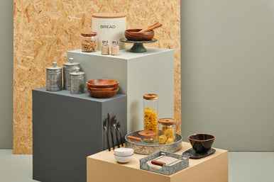 Drummond Round Galvanised Steel Tray With Wood Handles