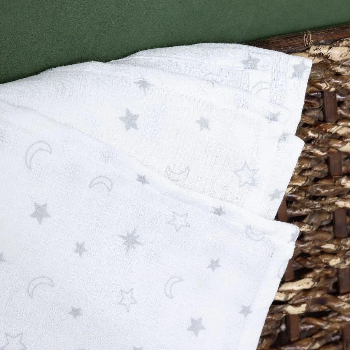 Mollia Star Print Muslin Baby Blanket (90 x 110 cm)