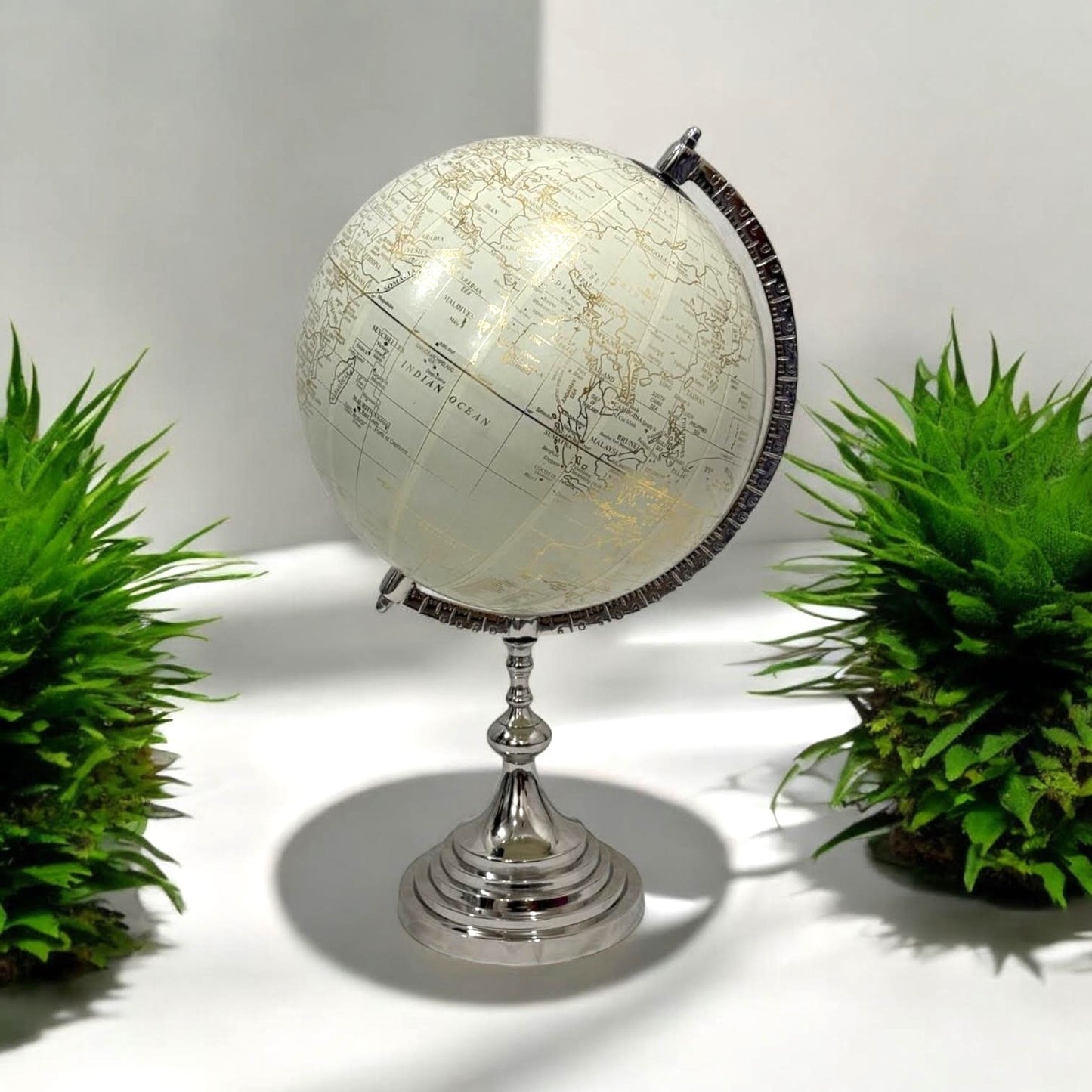 53cm DECORATIVE GLOBE