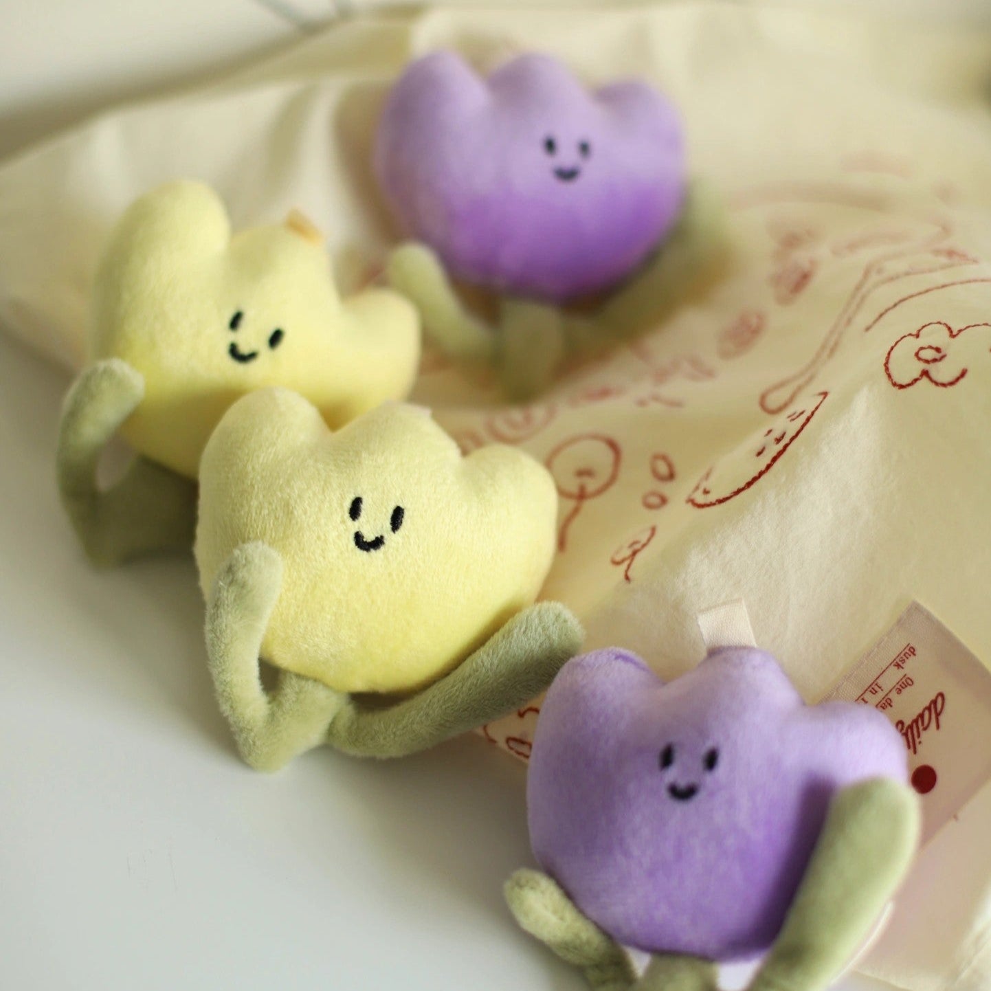 Daily White | Spring Tulip Bag Charm