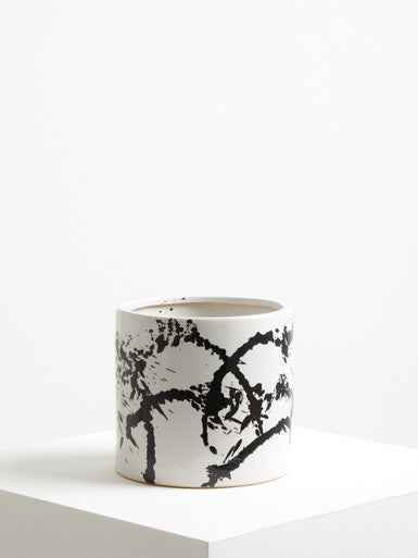 Sorrell Black And White Large Planter