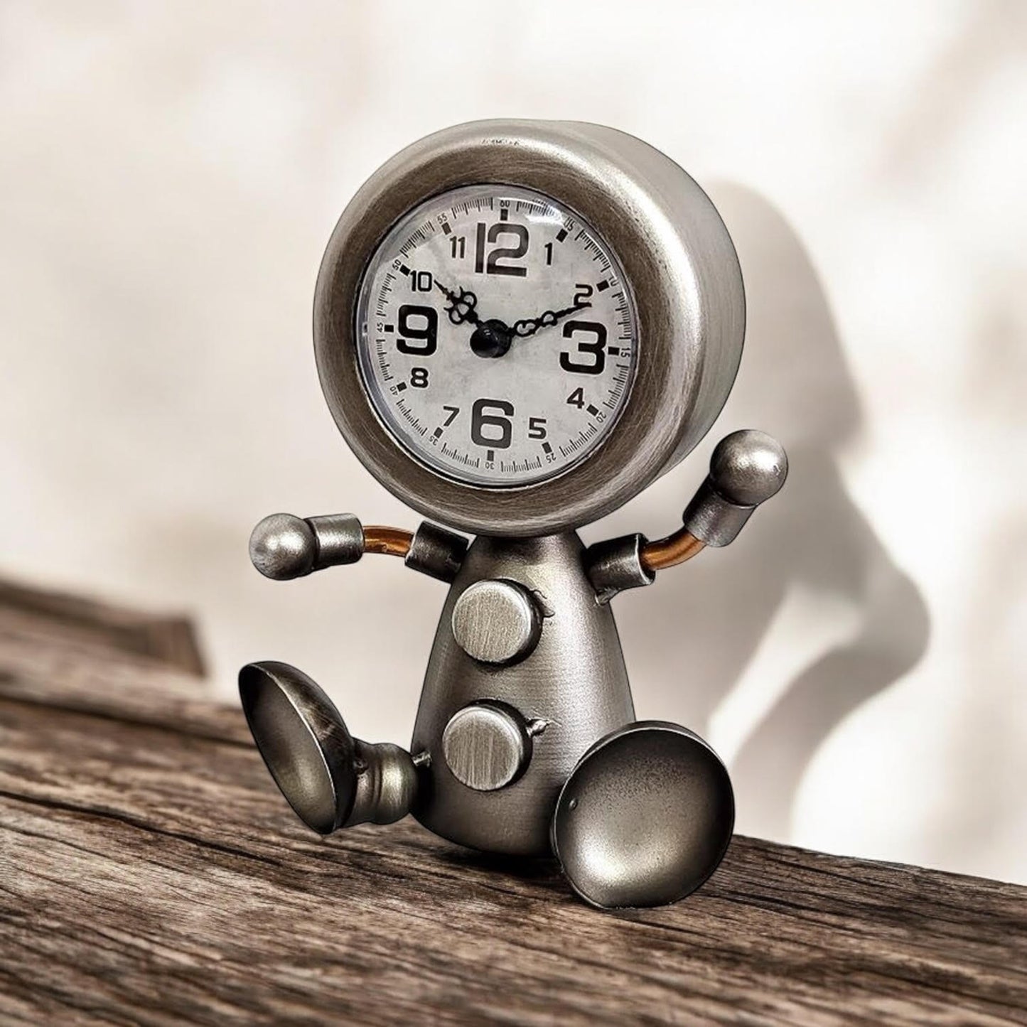 19CM TABLE CLOCK - fun design