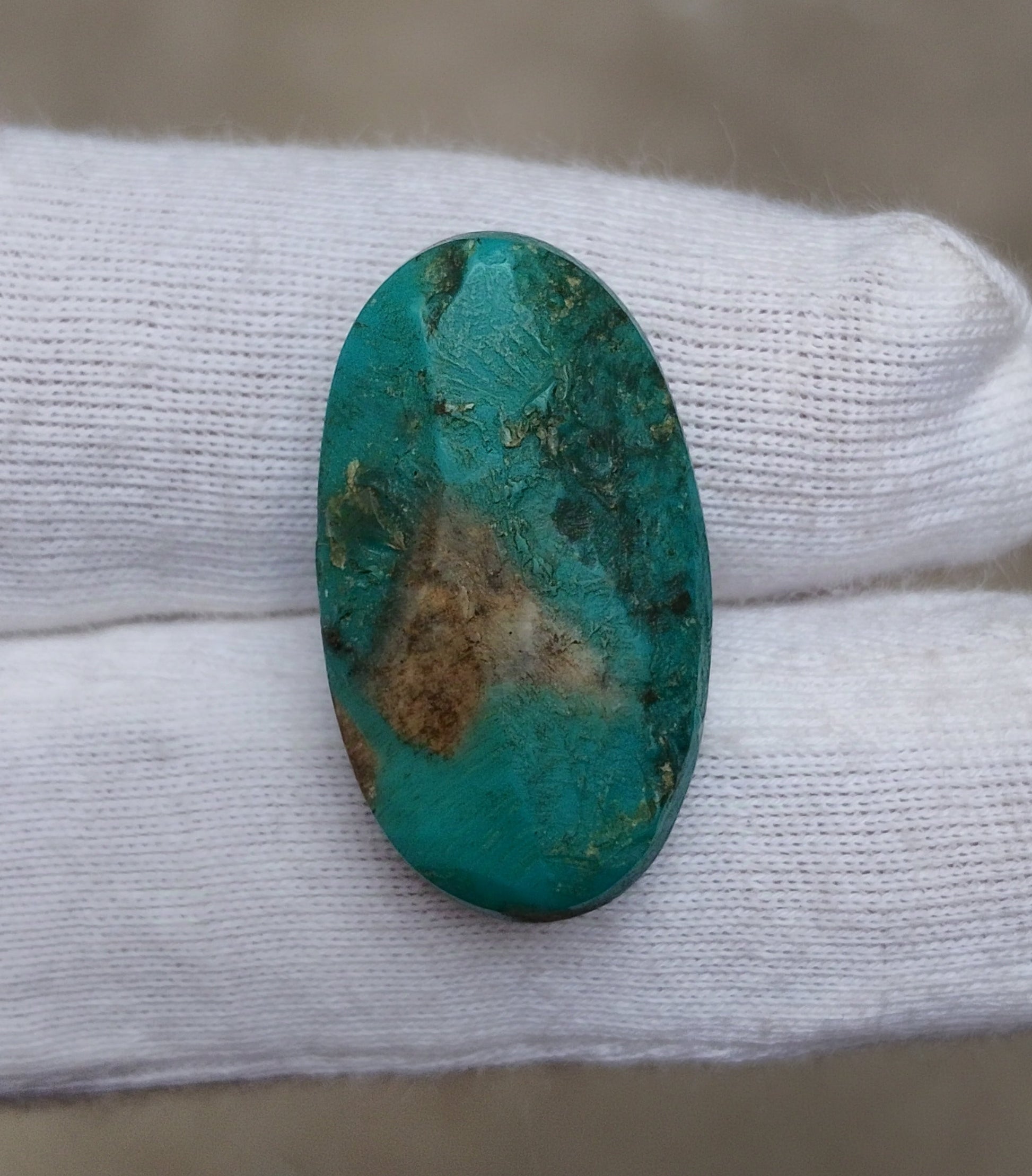 19ct - Turquoise Cabochon 15x25mm