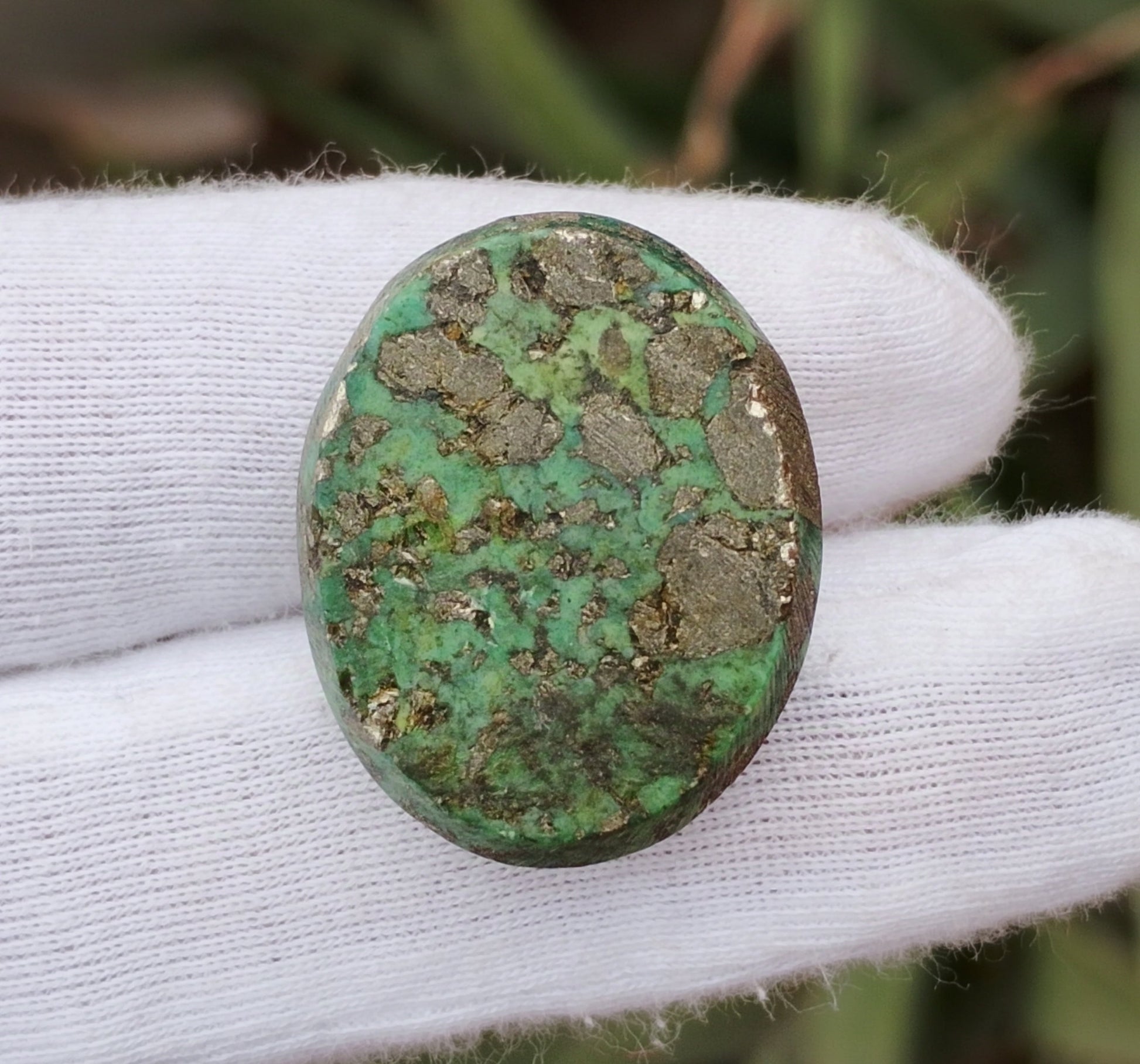 52.8ct Green Turquoise with Pyrite, Natural Feroza Stone Dimension 20x25x11mm