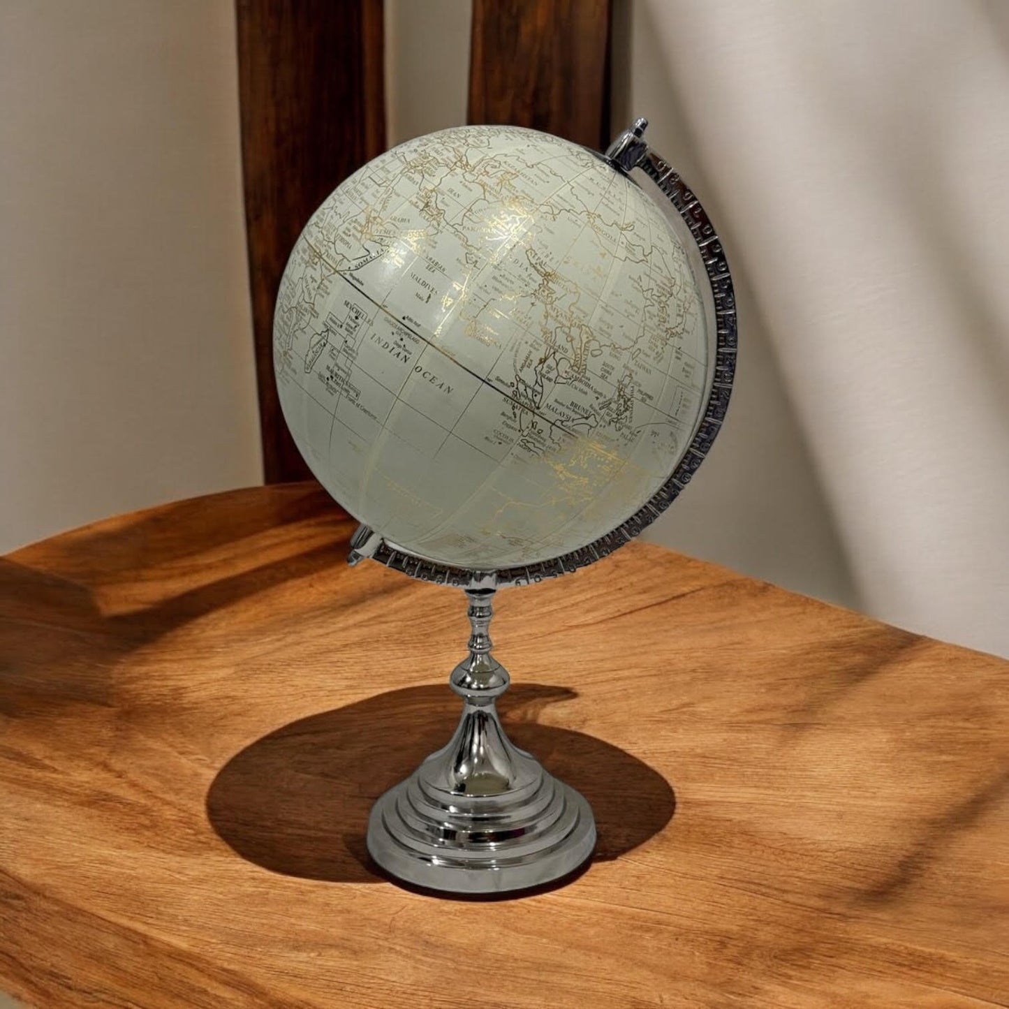 53cm DECORATIVE GLOBE