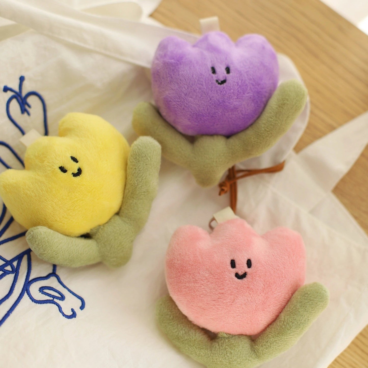 Daily White | Spring Tulip Bag Charm