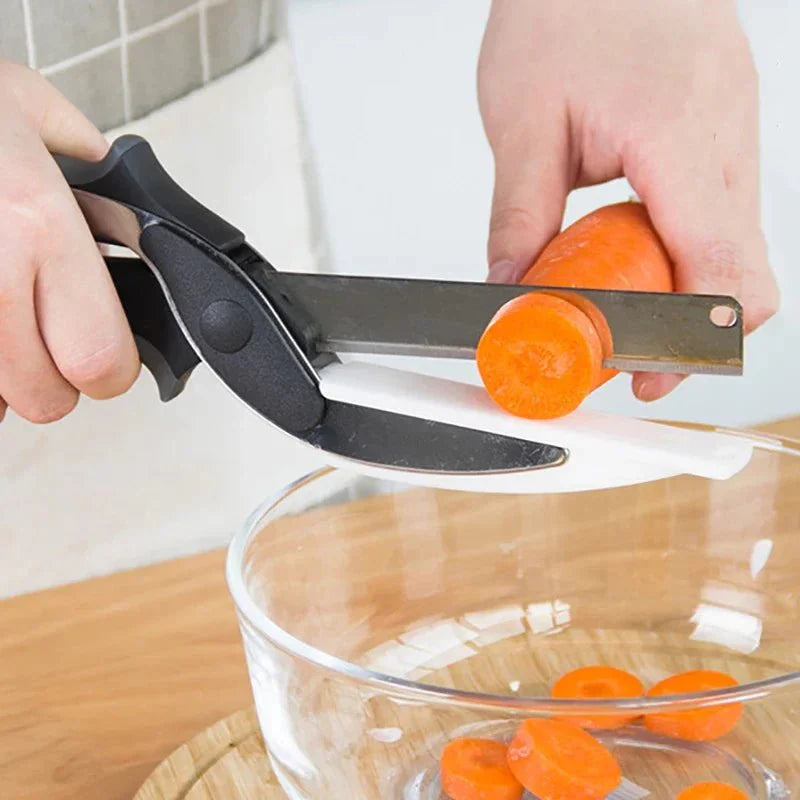 2-in-1 Scissors with Cutting Board