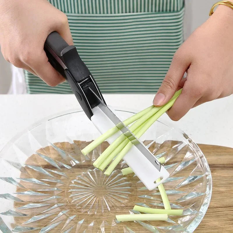 2-in-1 Scissors with Cutting Board