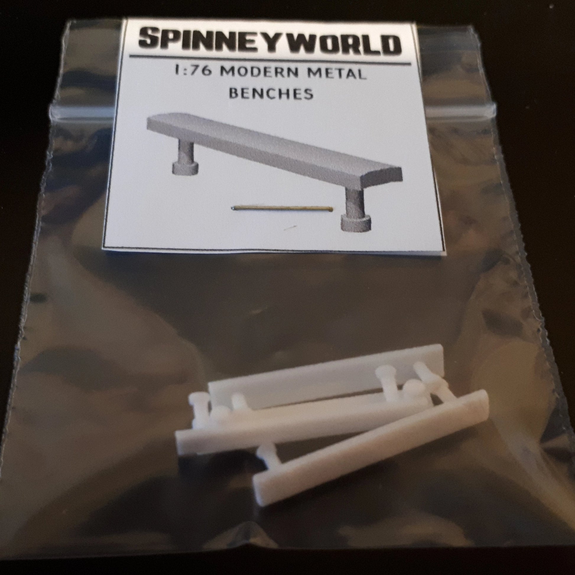 1:76th Modern metal benches