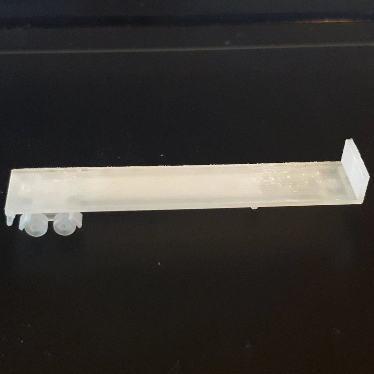 6mm (1:285) 48 foot flat bed trailer