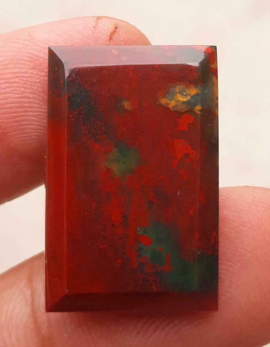 31.6ct Natural High Quality Blood Stone - Heliotrope - Dimension -24.6mm X 17.3mm
