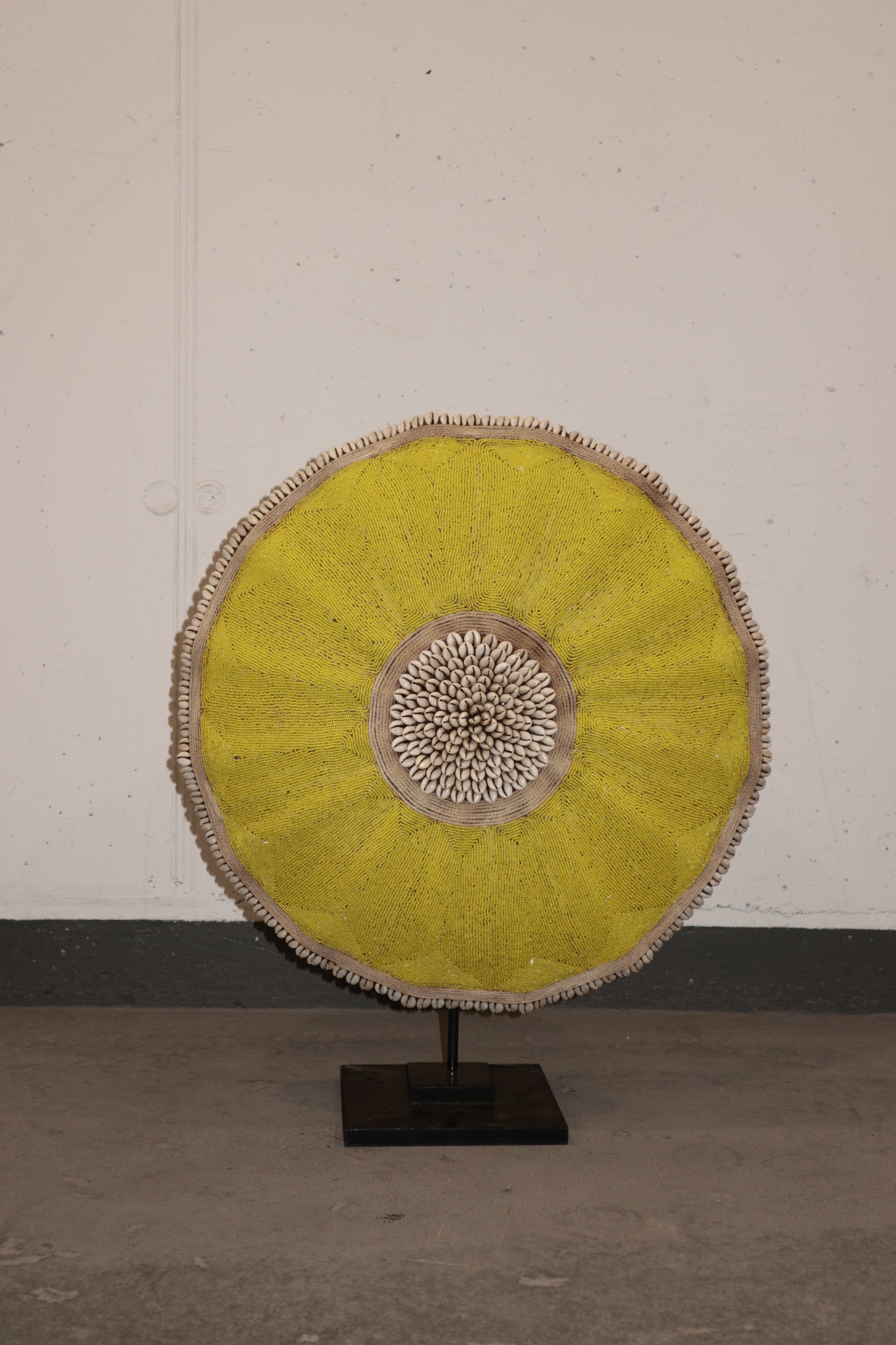 Cameroon Beaded Shield - L - 56cm Yellow 04