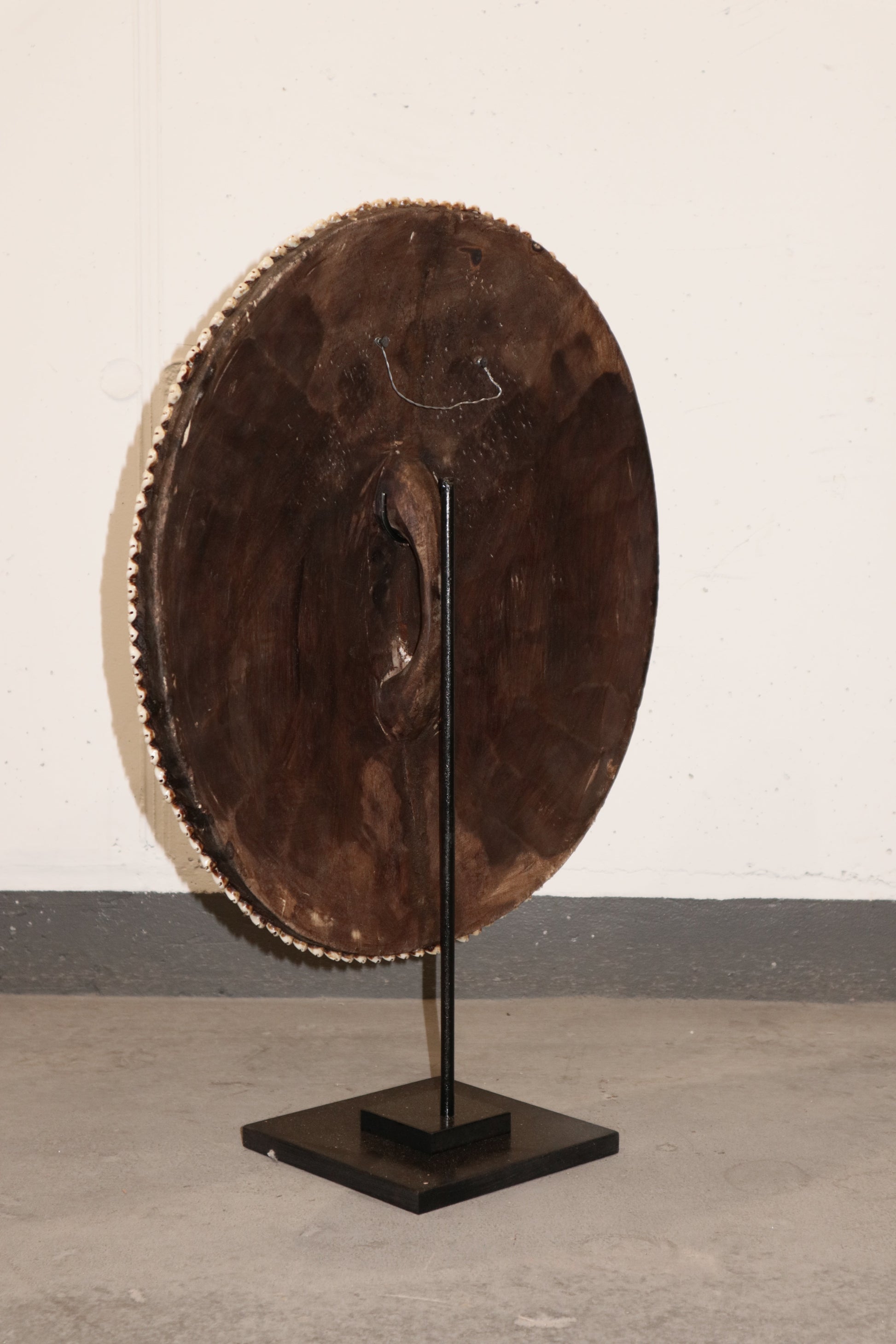 Cameroon Beaded Shield - L - 55cm Black & White 06