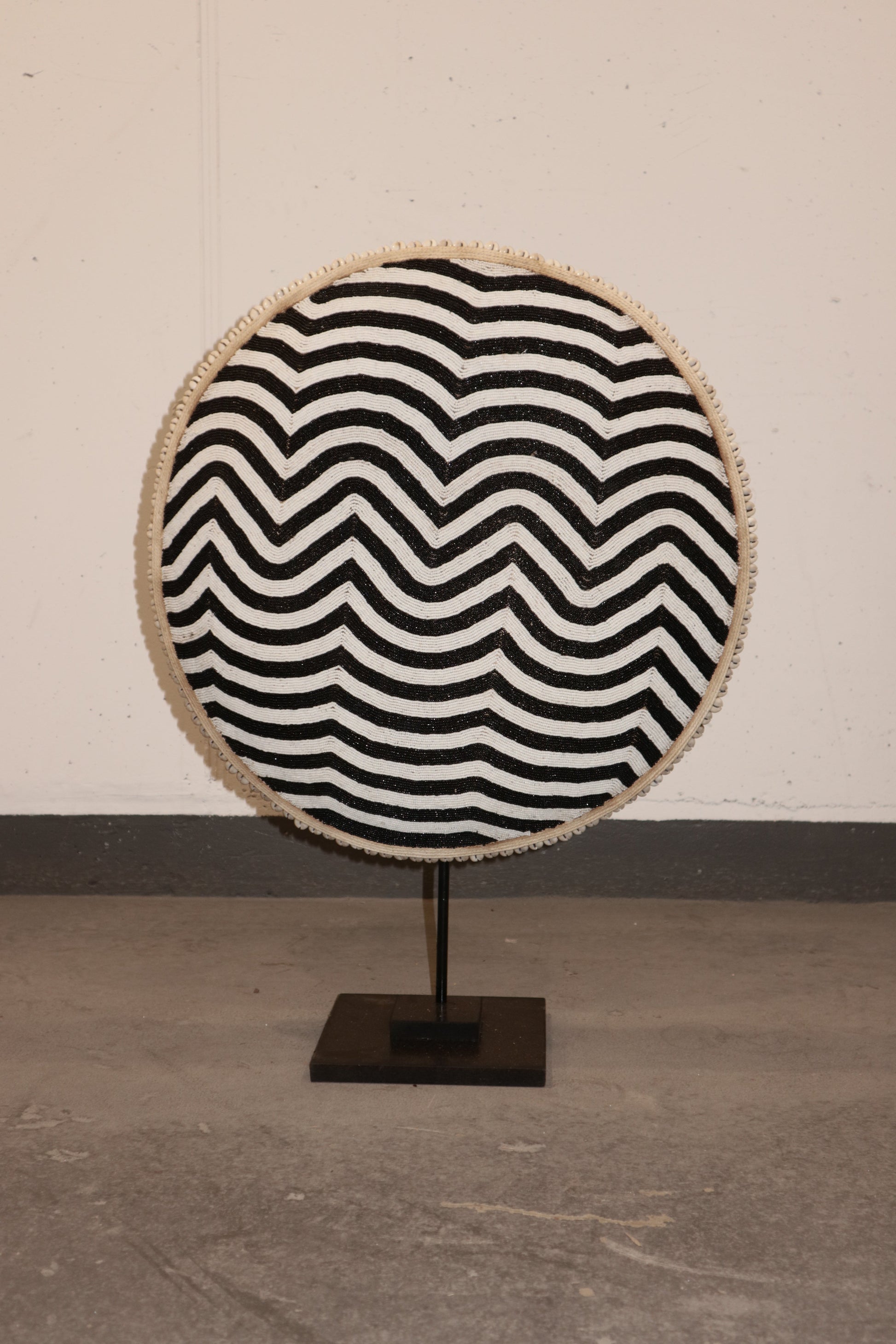 Cameroon Beaded Shield - L - 56cm Black & White 11