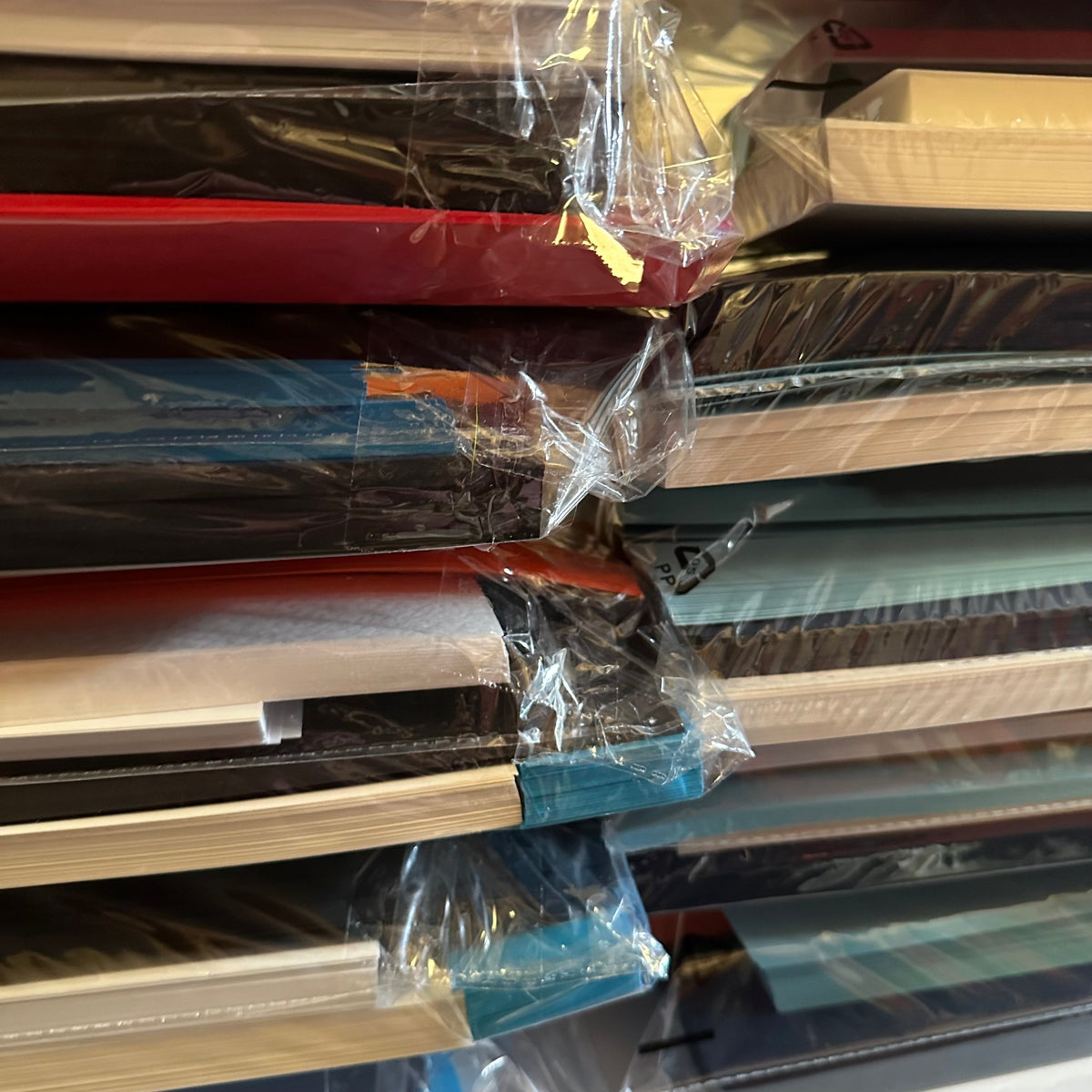 Mixed Card Offcut Pack – 2kg Recycled Card (160-300gsm, Free Delivery)