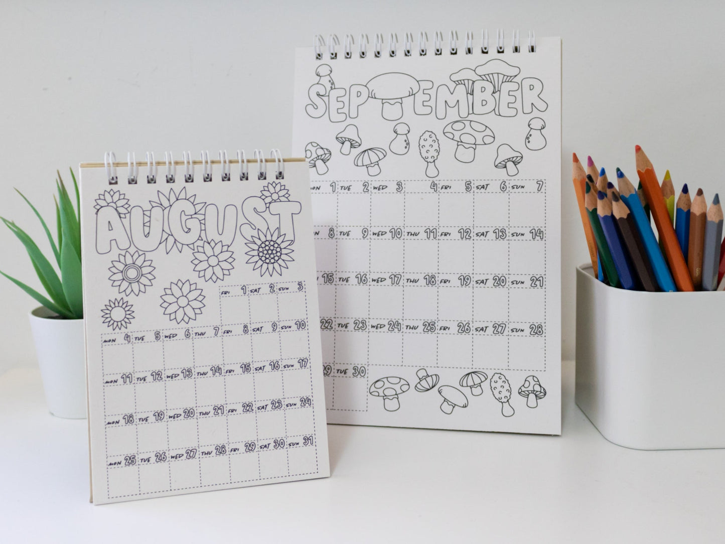 2026 Colouring Desk Calendar with Journal Prompts