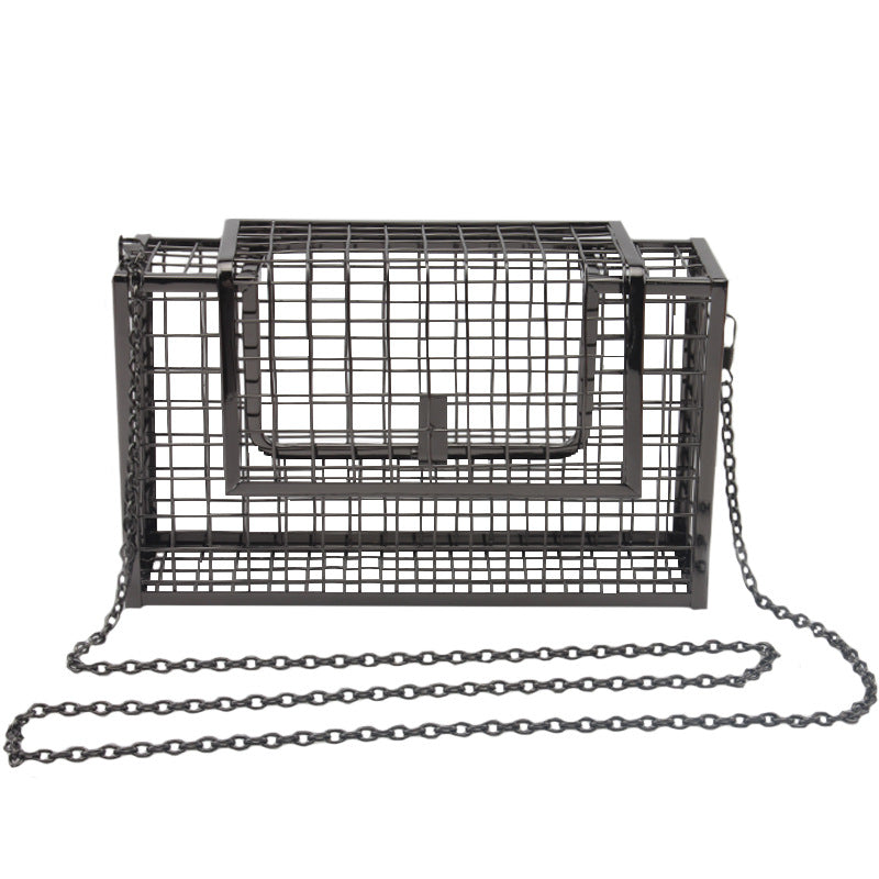 Metal hollow shoulder bag European and American fashion clutch iron mesh chain messenger dinner bag