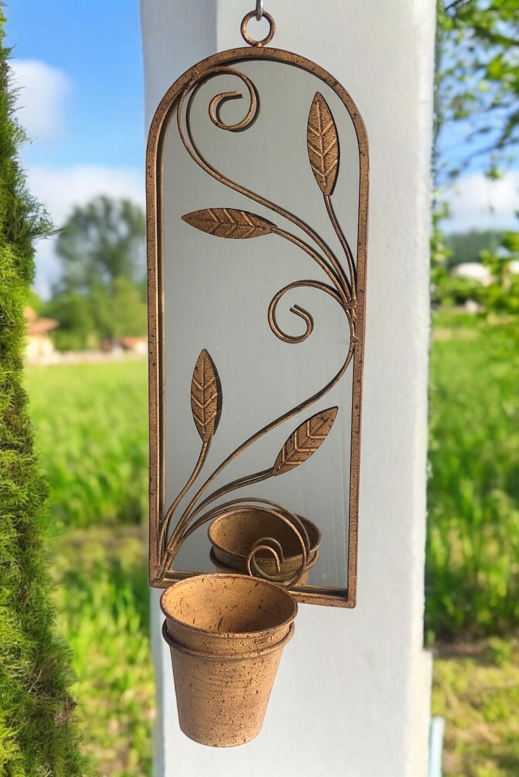 56CM RUSTY WALL MIRROR WITH PLANTER