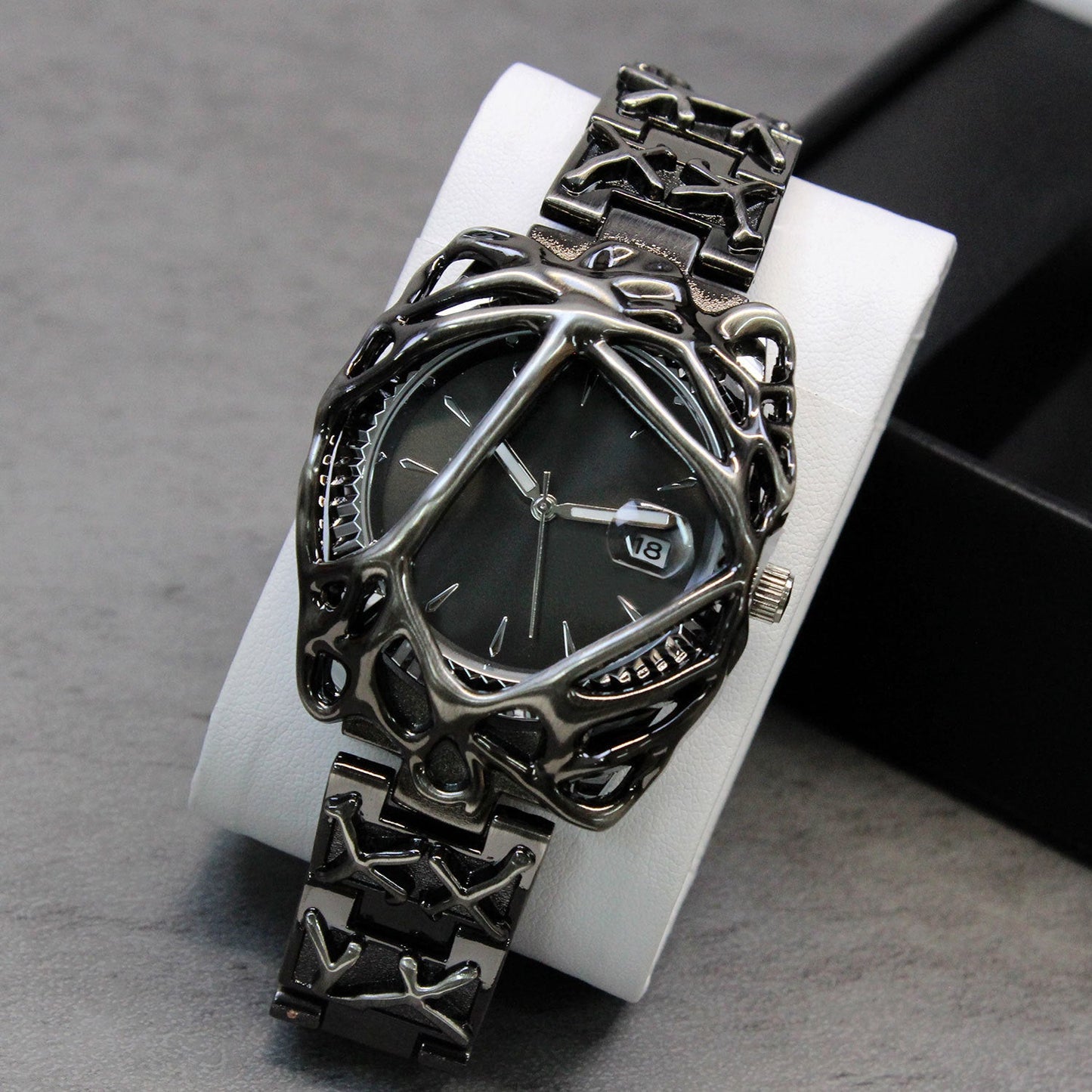 European And American Special-shaped Advanced Special-interest Design Watch