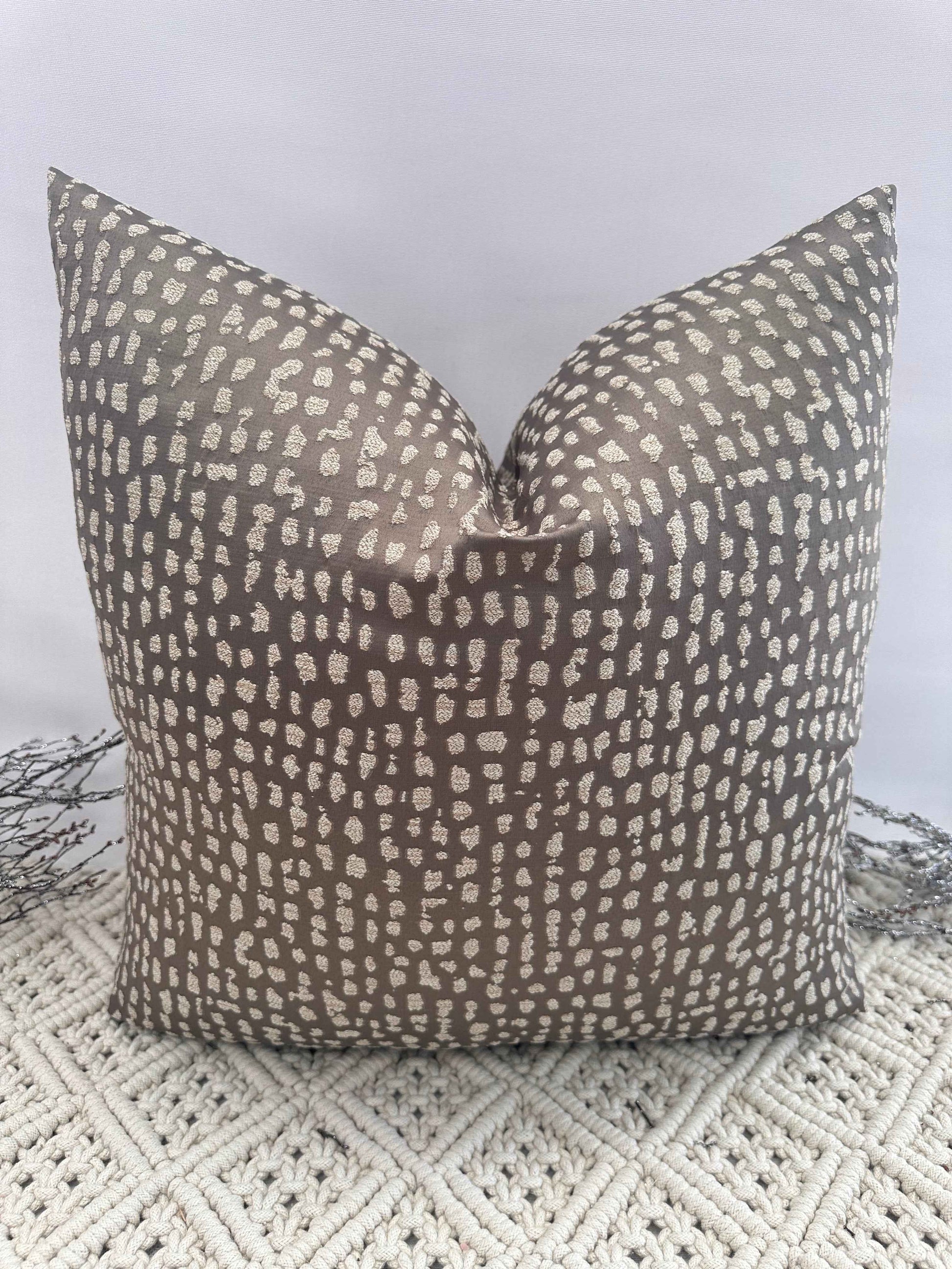 The Couture Cushion - The Putty Natale - Style No. 194