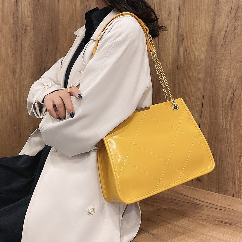 Chain shoulder messenger bag