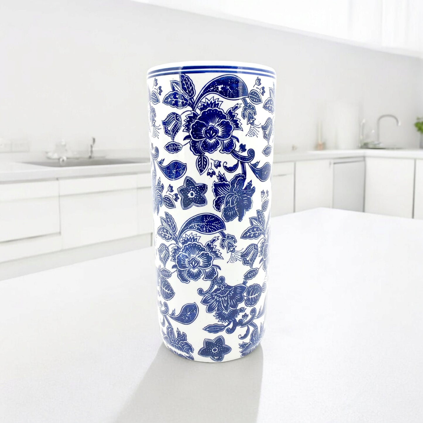 18" ROUND BLUE & WHITE UMBRELLA STAND