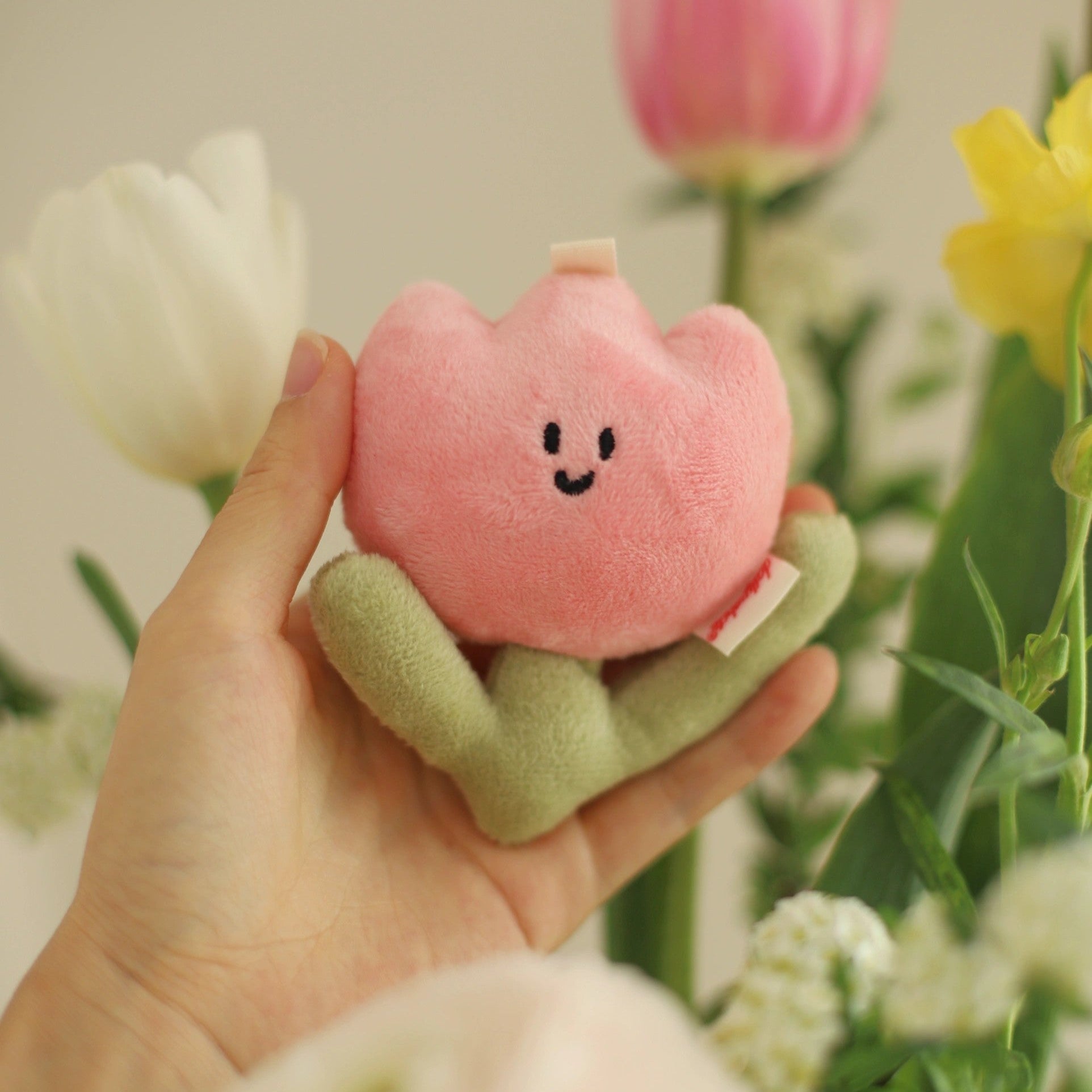 Daily White | Spring Tulip Bag Charm