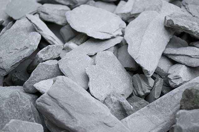 40mm Blue Slate Chippings