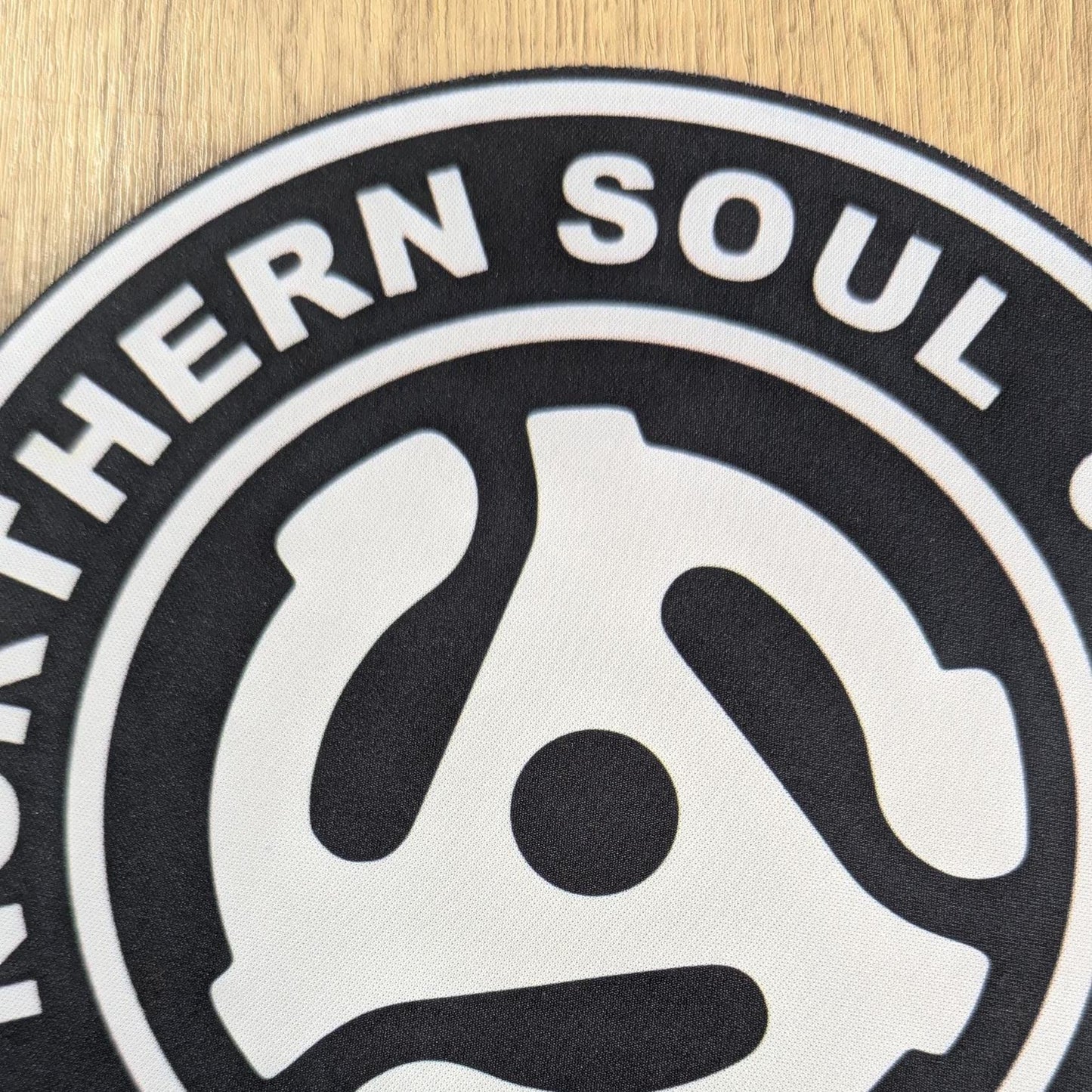 Northern Soul Adapter “Keep the Faith” Round Mouse Pad – Mod Culture Desk Mat
