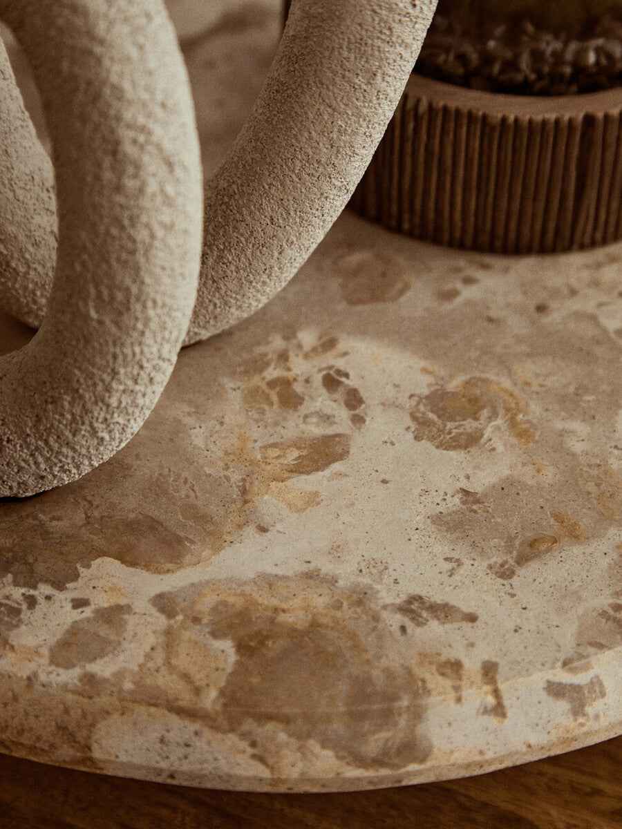 Santino Chocolate Marble Riser