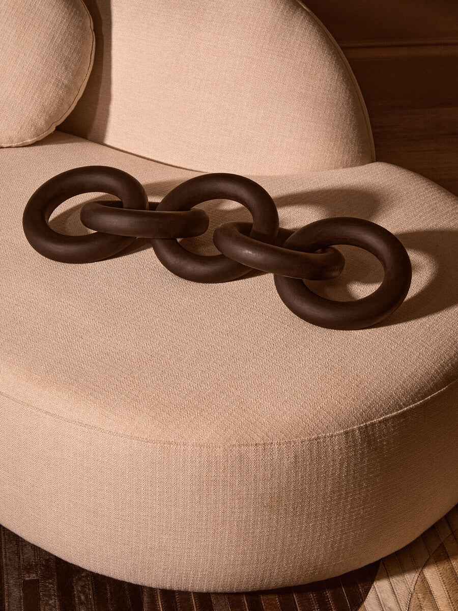 Cato Black Wood Five Link Chain Decor