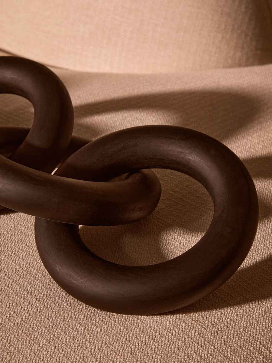 Cato Black Wood Five Link Chain Decor