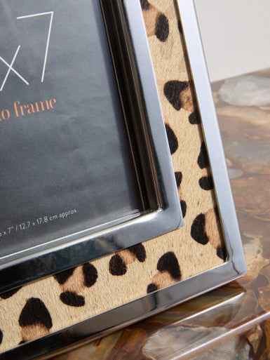 Kensington Townhouse 5 x 7 Leopard Design Photo Frame