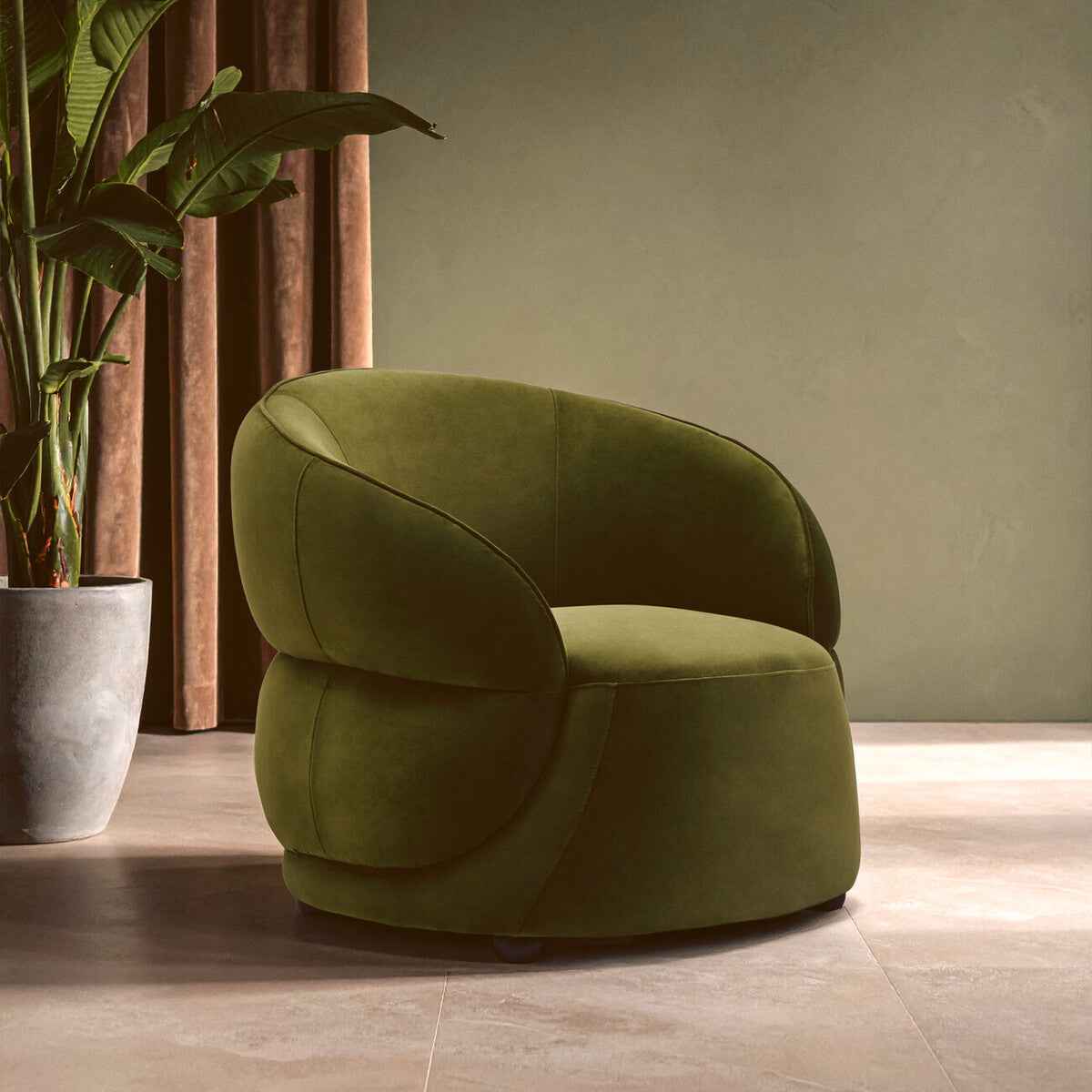Darla Curve Forest Green Velvet Chair