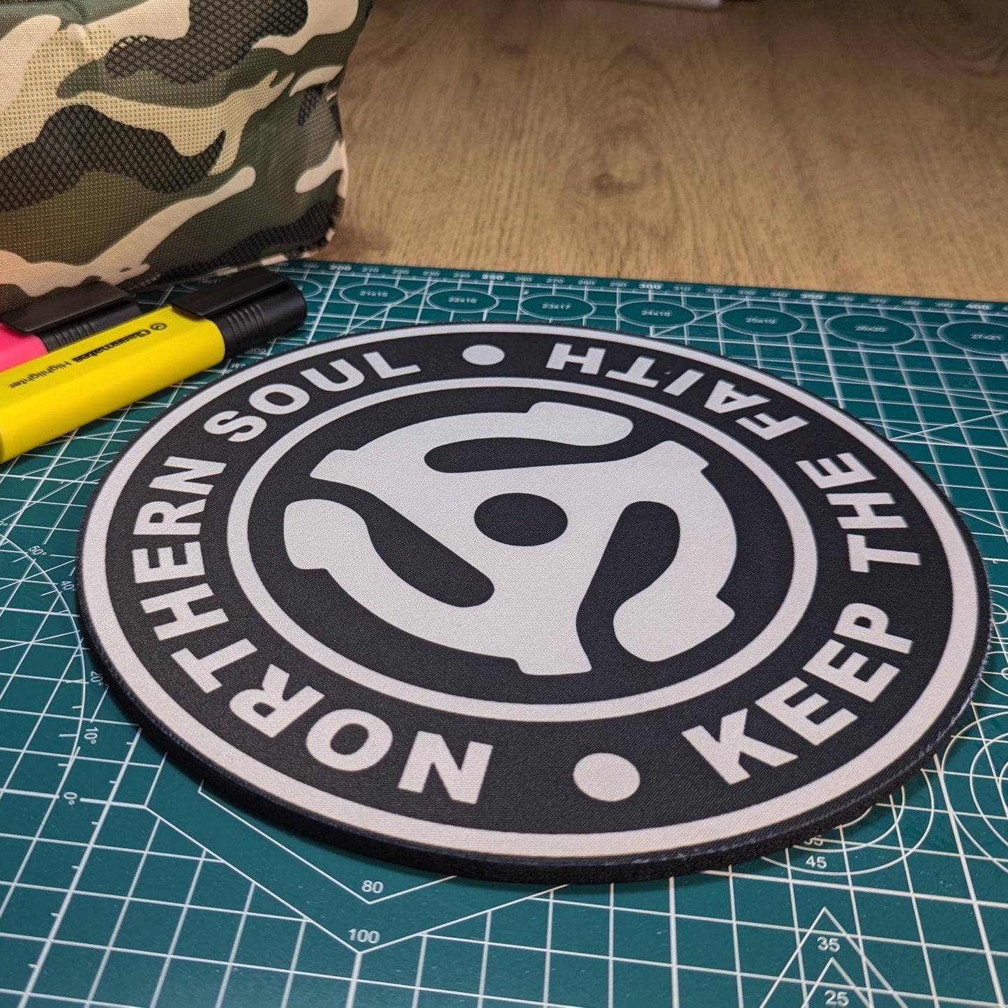 Northern Soul Adapter “Keep the Faith” Round Mouse Pad – Mod Culture Desk Mat