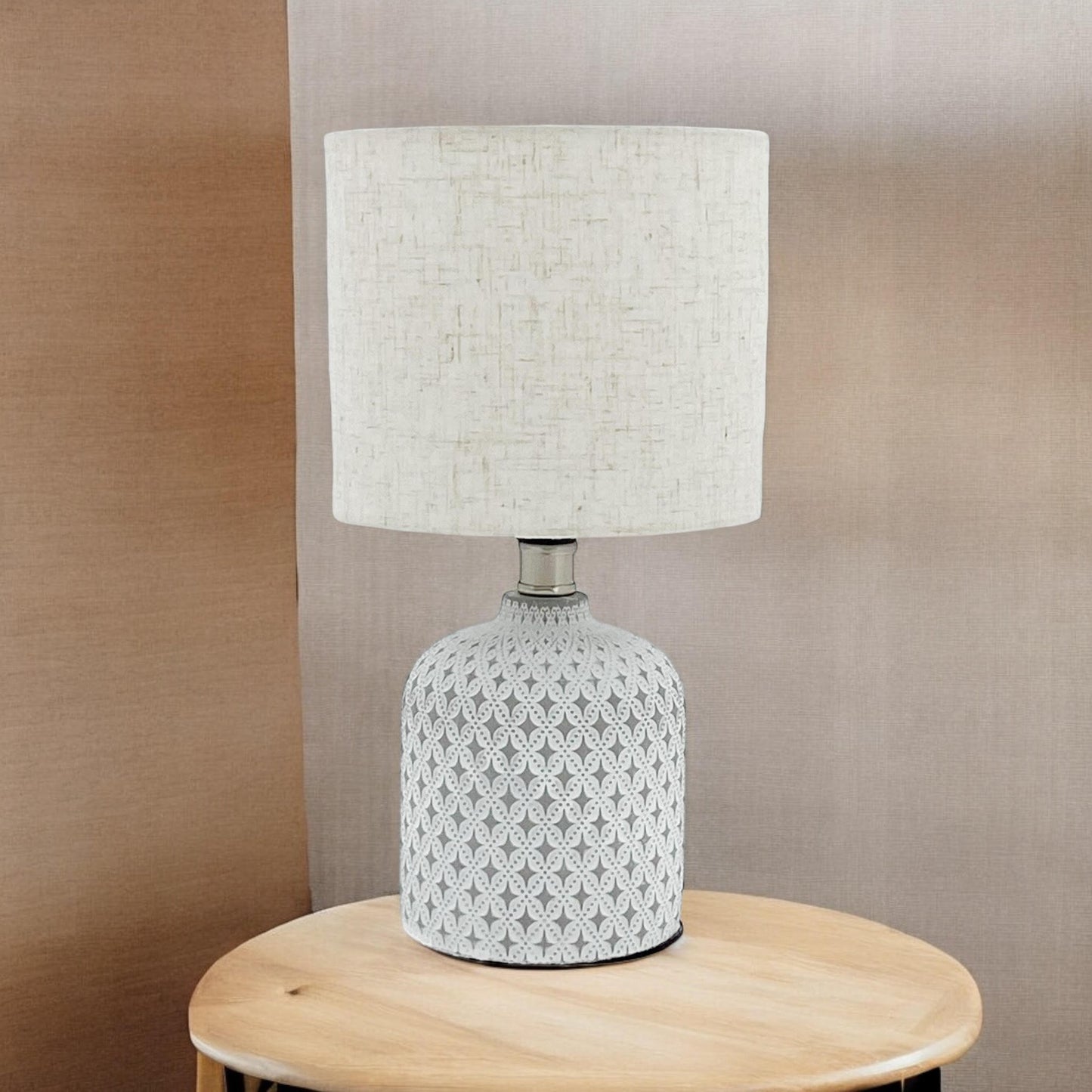 20CM TABLE LAMP AND SHADE