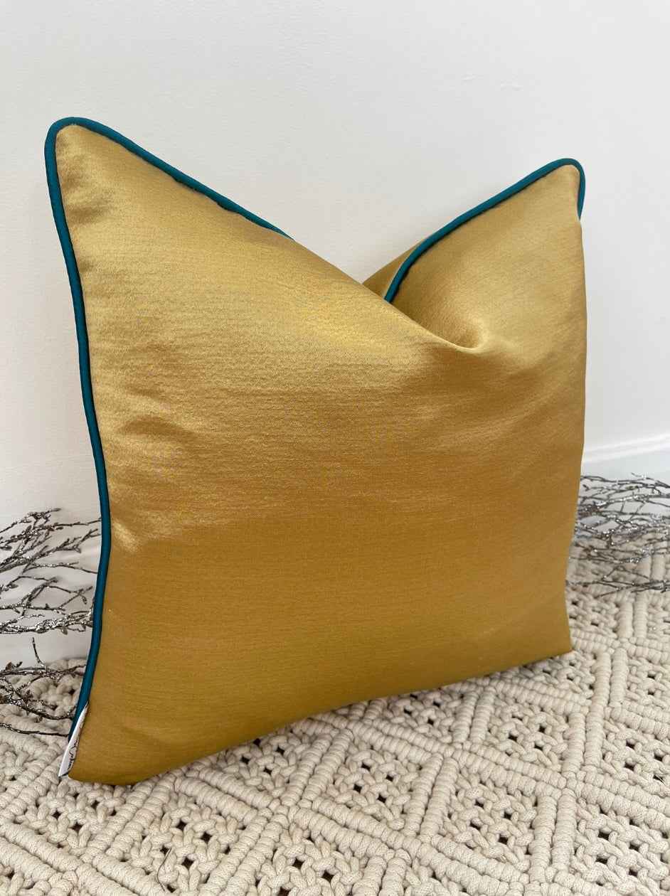 The Couture Cushion - The Gold Laura - Style No. 131