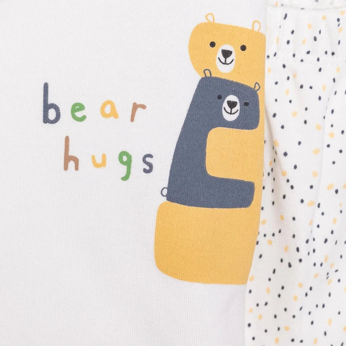 Bebbek "Bear Hugs" Slogan Peter Pan Collar Baby Hat, Vest & Bottoms Set (Newborn to 6 Months)