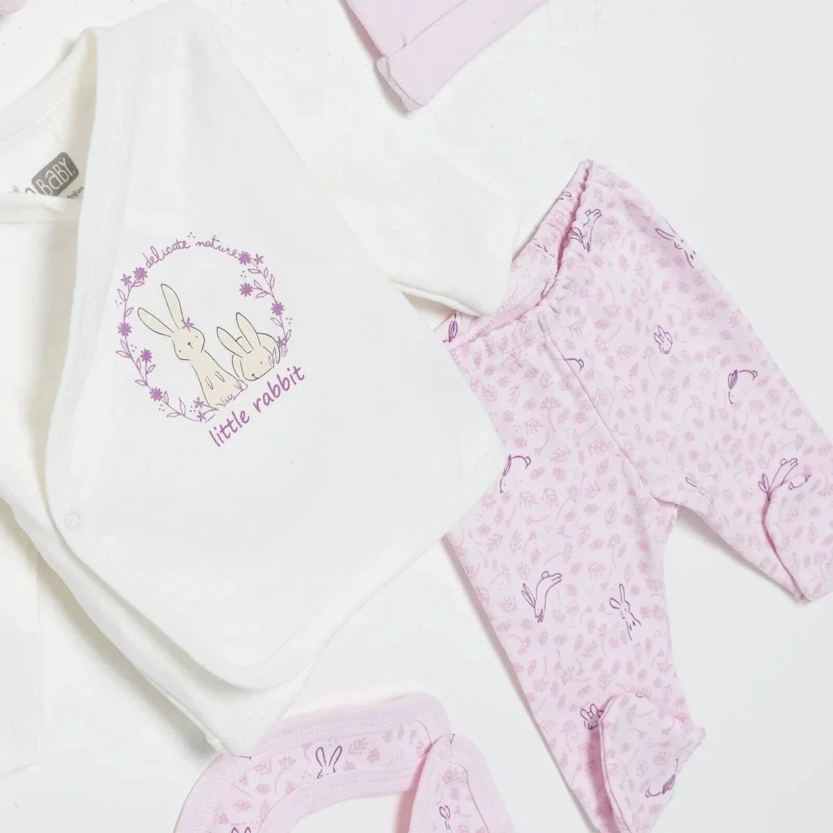 HelloBaby 5 Piece Envelope Neck Animal Print Boxed Baby Hospital Bag Set (Newborn)