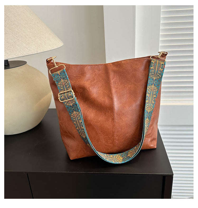 Women's Shoulder Bag With Ethnic Style Wide Shoulder Strap Ins Large Capacity Bucket Crossbody Bags Fashion Handbag