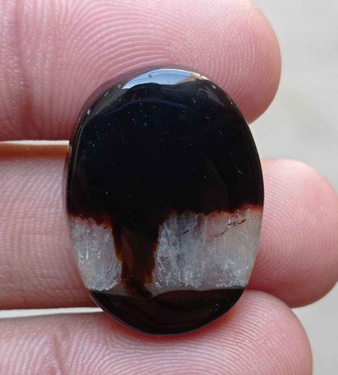 36.2ct Black/White Quartzite Agate - Sulaimani Aqeeq - 28x21x7mm