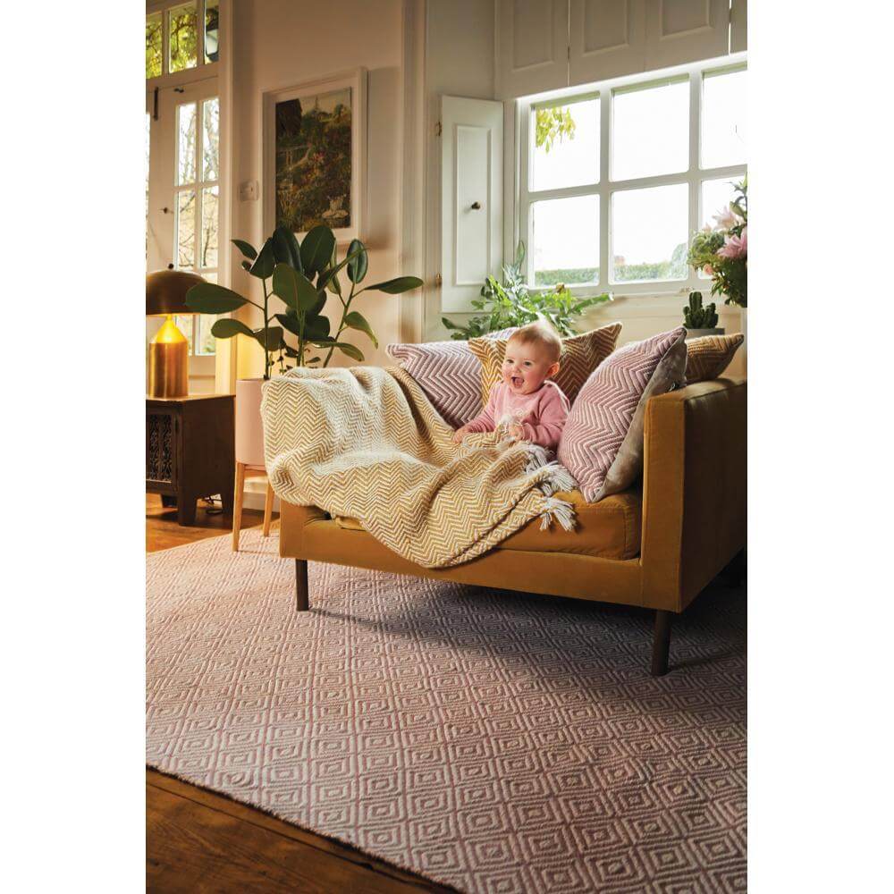 Diamond Coral Pink Hand-woven Rug
