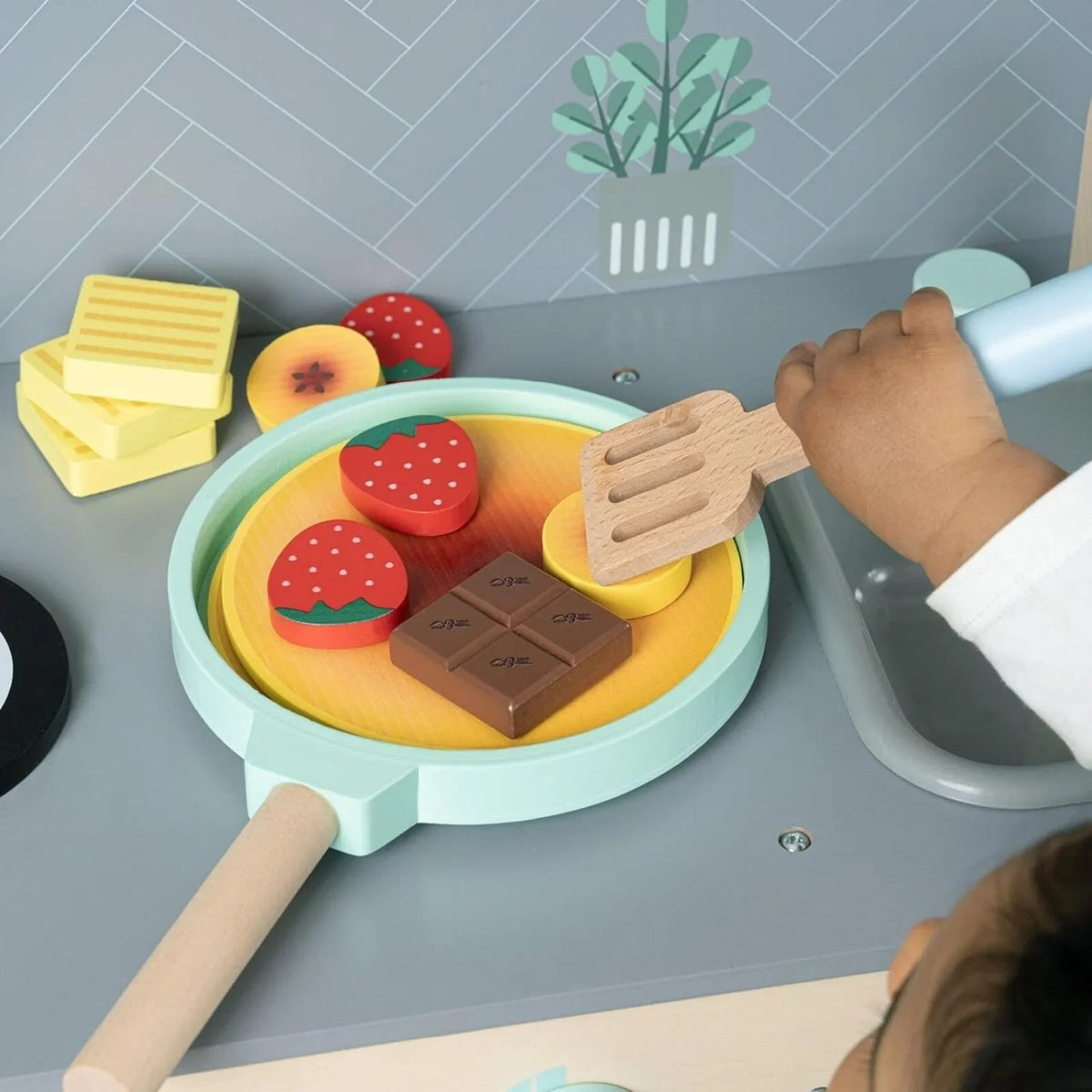 Owl & Fox Wooden Imagination Kitchen Pancake Set